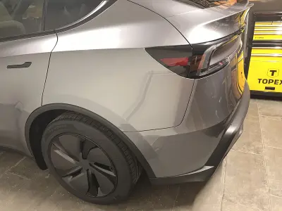 Tesla Model Y 2026 (miniatűr)