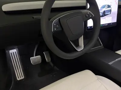 Tesla Model Y 2026 (miniatűr)