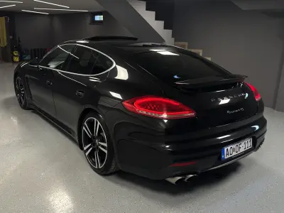 Porsche Panamera 2014 (miniatűr)