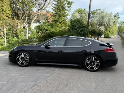 Porsche Panamera 2014 (miniatűr)