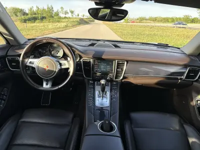 Porsche Panamera 2014 (miniatűr)