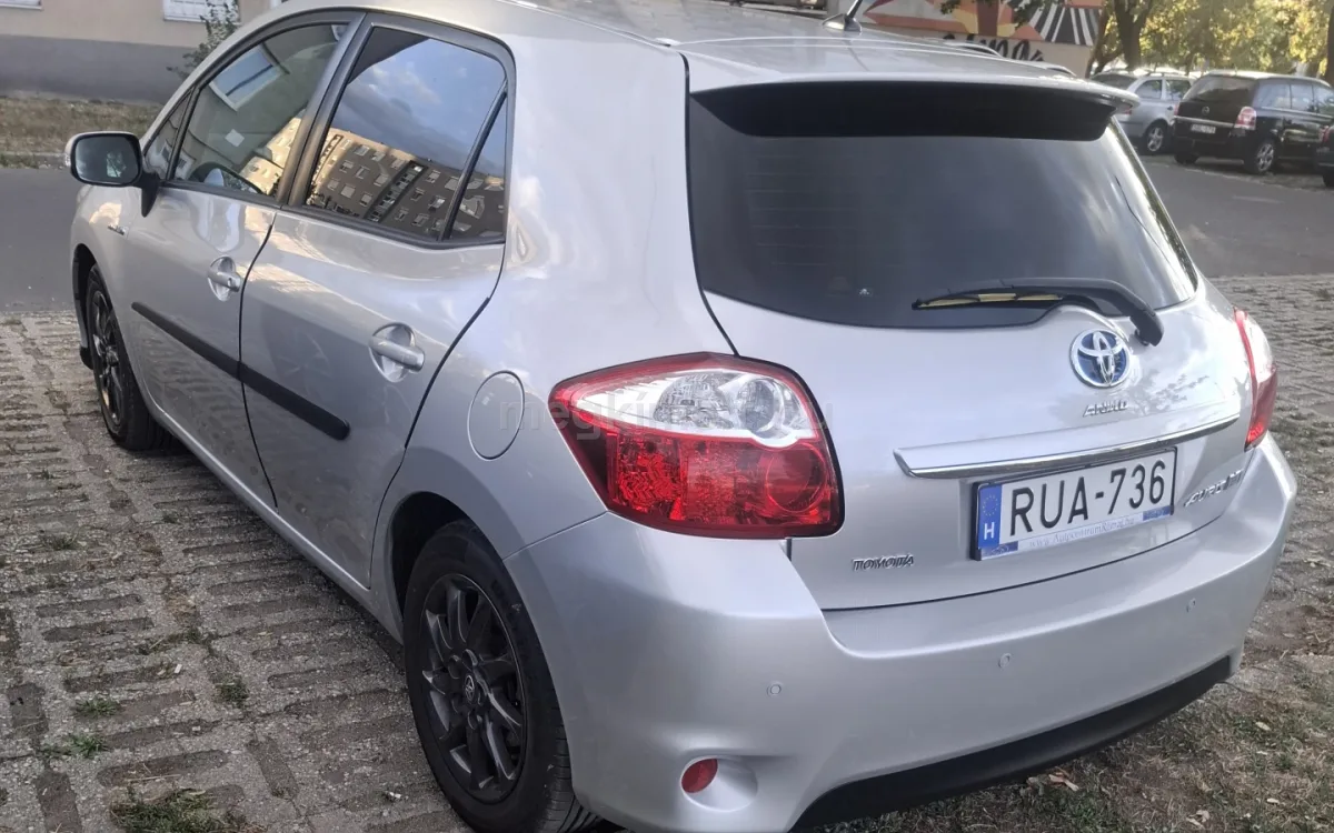 Toyota Auris 2011