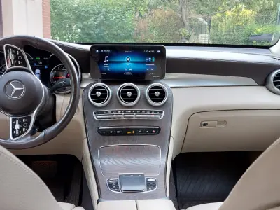 Mercedes-Benz GLC 200 2019 (miniatűr)