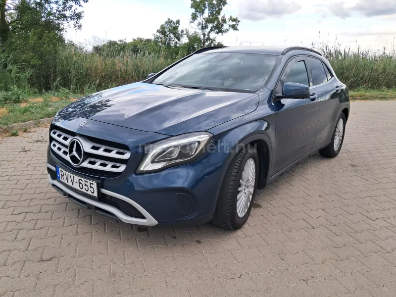 Mercedes-Benz GLA 220 2019