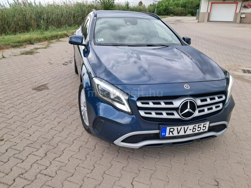 Mercedes-Benz GLA 220 2019