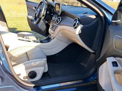 Mercedes-Benz GLA 220 2019 (miniatűr)