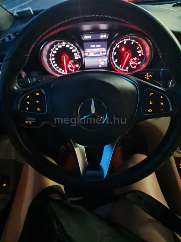 Mercedes-Benz GLA 220 2019