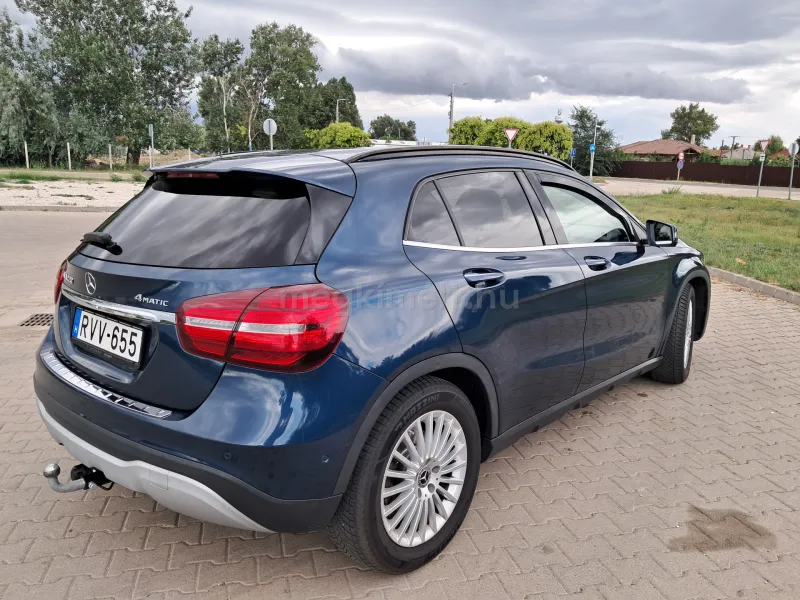 Mercedes-Benz GLA 220 2019