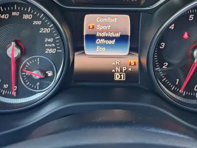 Mercedes-Benz GLA 220 2019 (miniatűr)