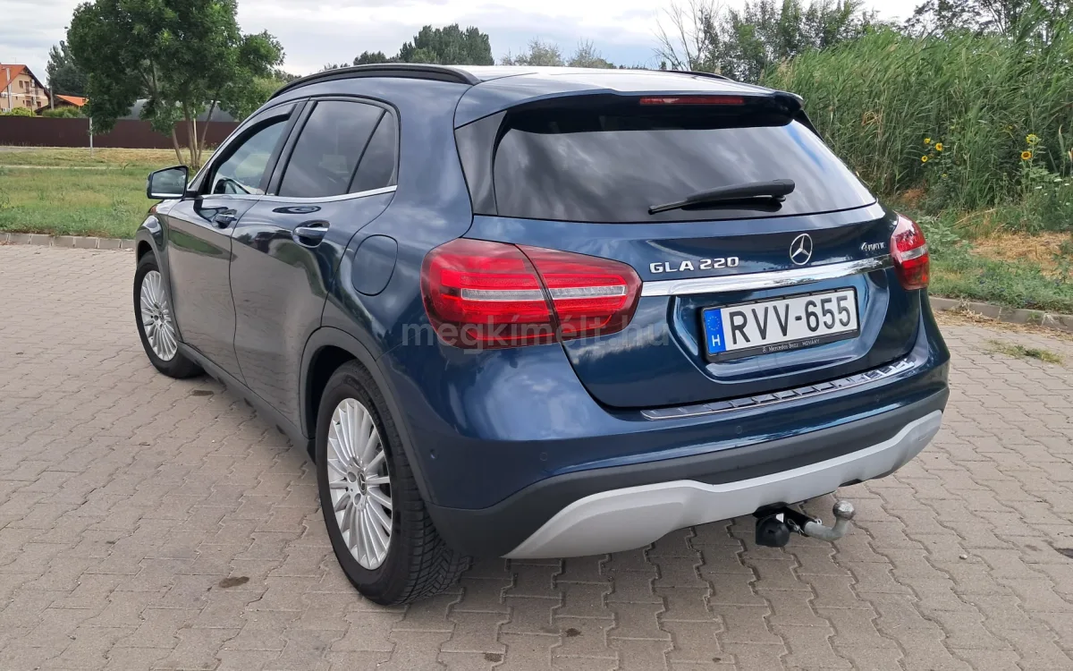 Mercedes-Benz GLA 220 2019