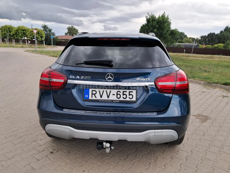Mercedes-Benz GLA 220 2019