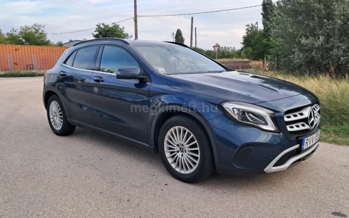 Mercedes-Benz GLA 220 2019