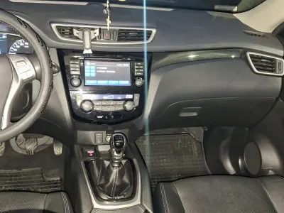 Nissan X-Trail 2015 (miniatűr)