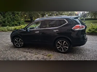 Nissan X-Trail 2015 (miniatűr)