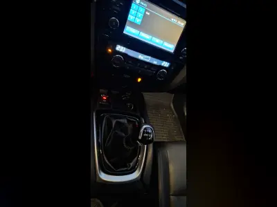 Nissan X-Trail 2015 (miniatűr)