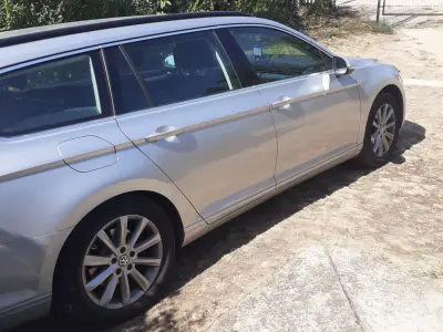 Volkswagen Passat Variant 2015 (miniatűr)
