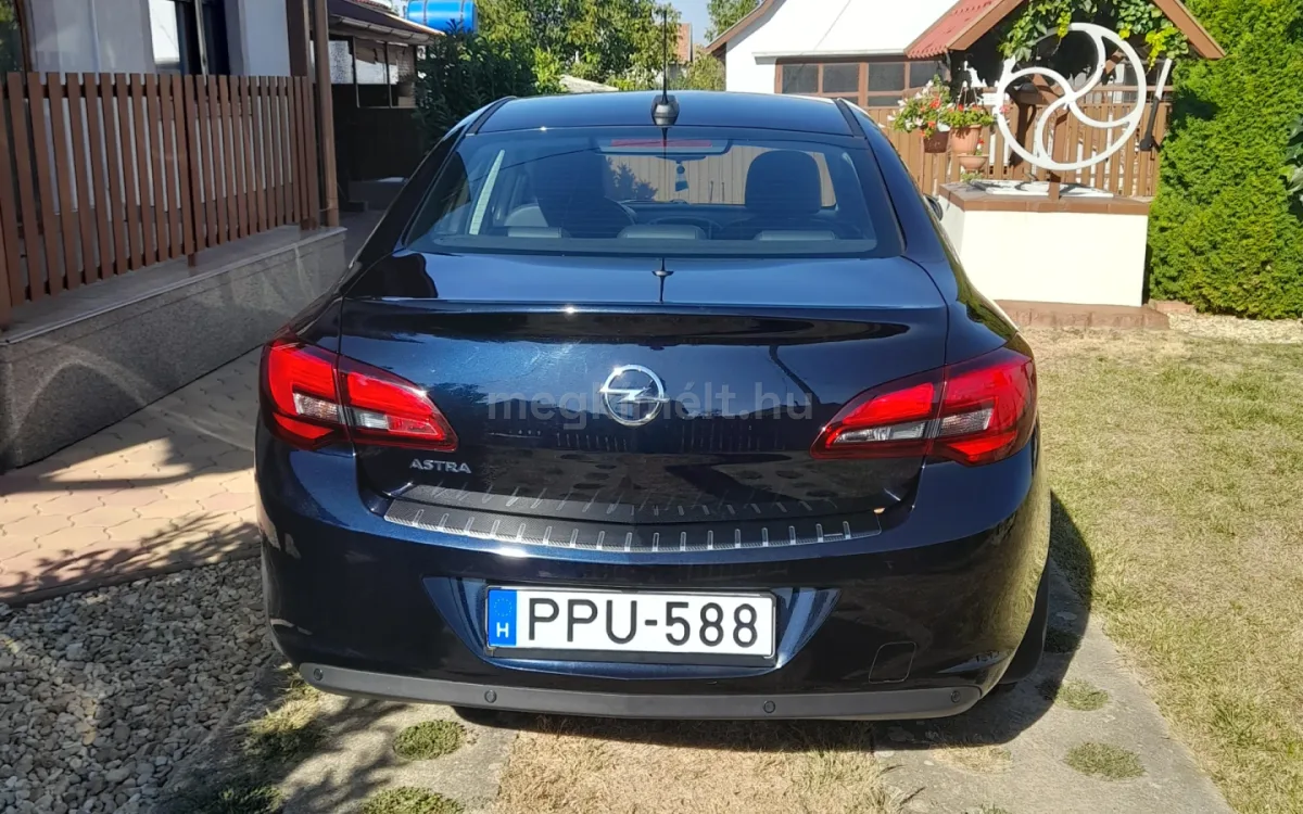Opel Astra 2018
