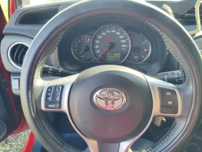 Toyota Yaris 2012 (miniatűr)
