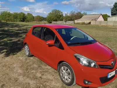 Toyota Yaris 2012 (miniatűr)