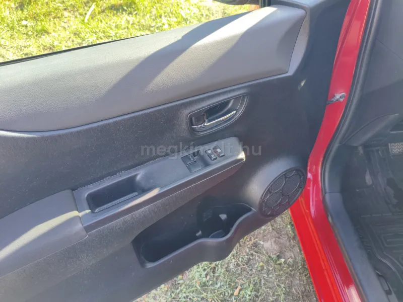 Toyota Yaris 2012
