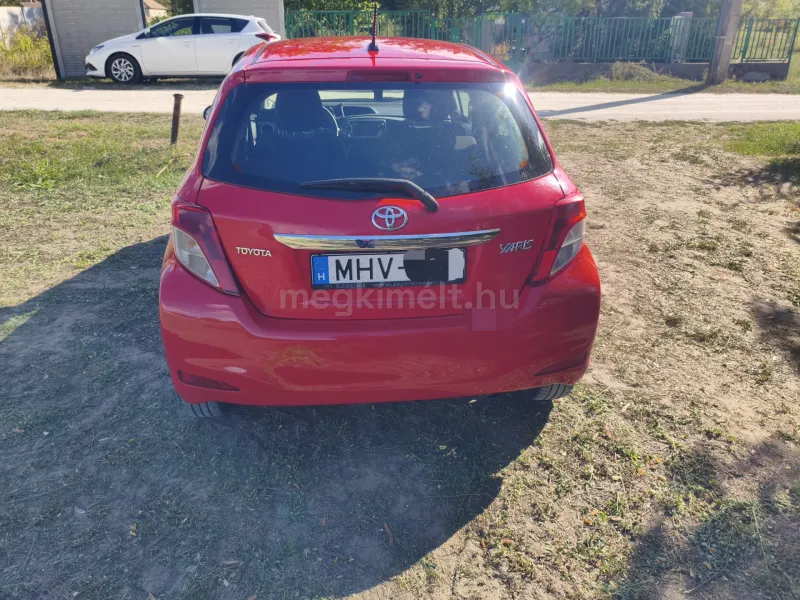 Toyota Yaris 2012