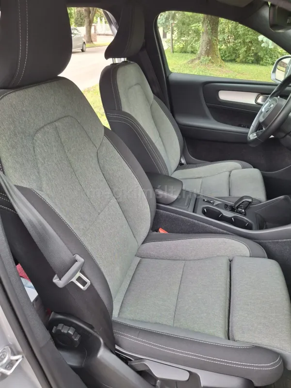 Volvo XC40 2023