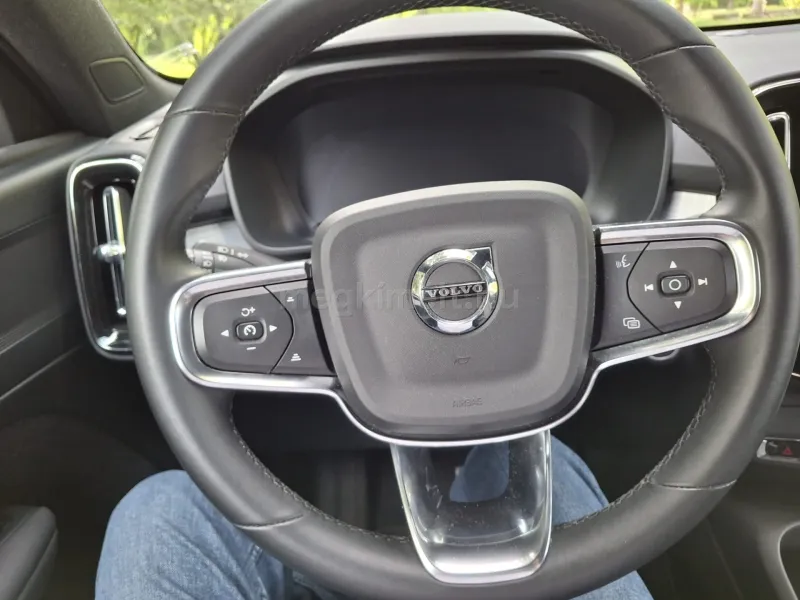 Volvo XC40 2023