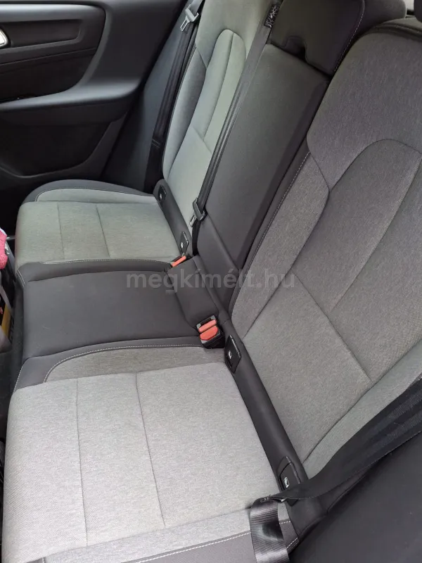 Volvo XC40 2023