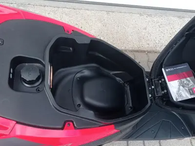 Aprilia SR 2025 (miniatűr)