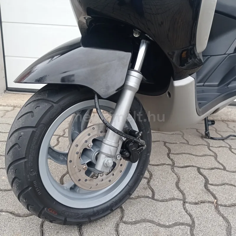 Piaggio Egyéb 2010