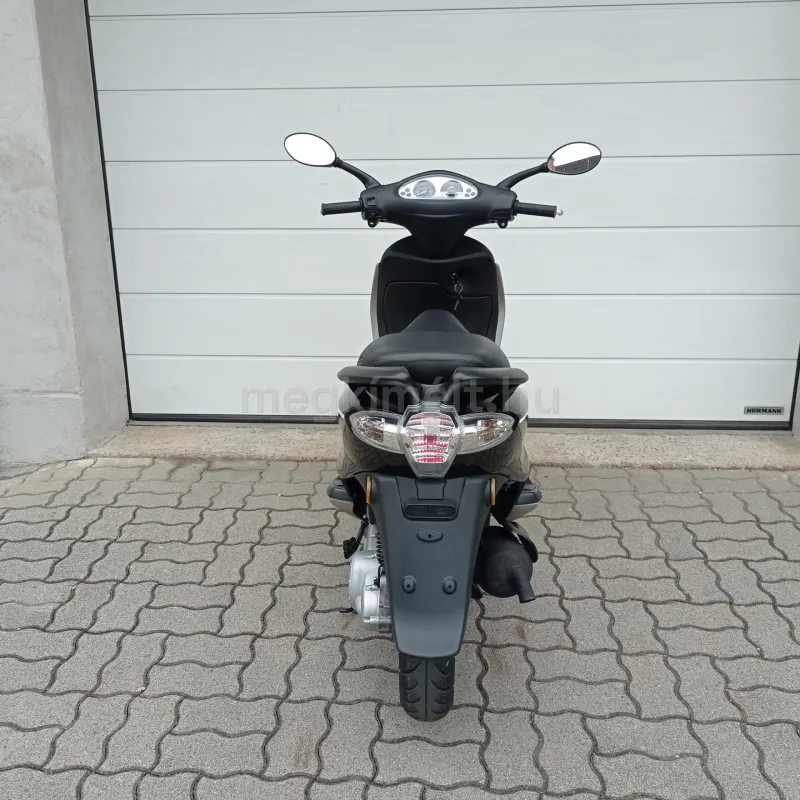Piaggio Egyéb 2010