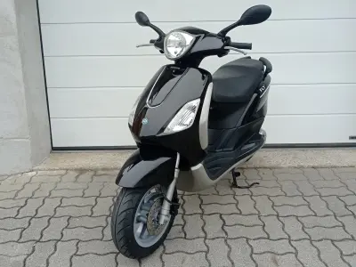 Piaggio Egyéb 2010 (miniatűr)