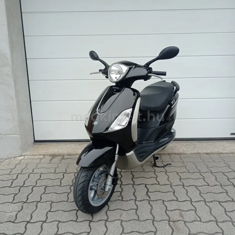 Piaggio Egyéb 2010