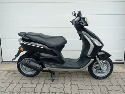 Piaggio Egyéb 2010 (miniatűr)