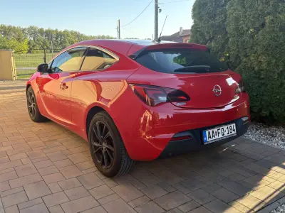 Opel Astra 2012 (miniatűr)
