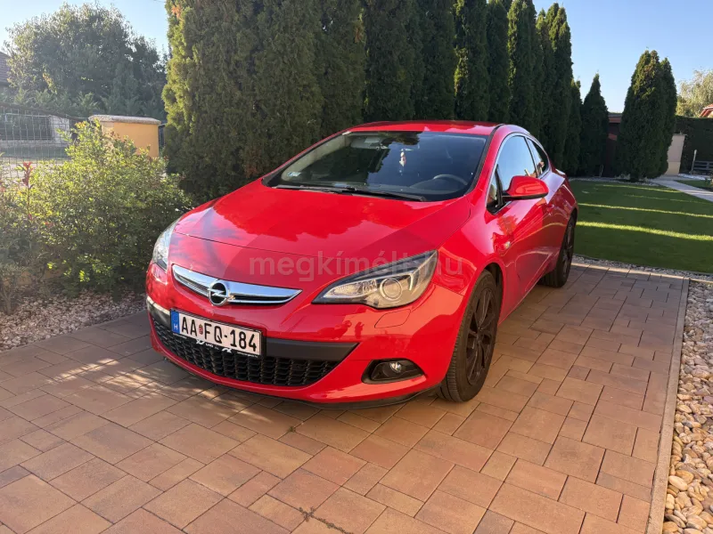 Opel Astra 2012