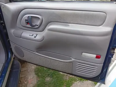 Chevrolet Suburban 1997 (miniatűr)