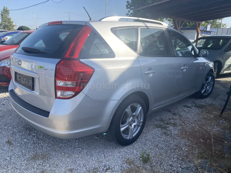 Kia cee'd Sportswagon 2012
