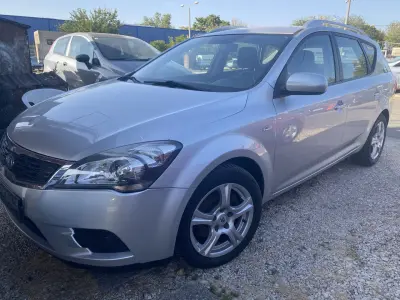 Kia cee'd Sportswagon 2012 (miniatűr)