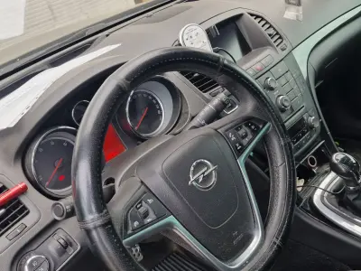 Opel Insignia 2012 (miniatűr)