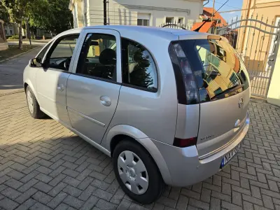 Opel Meriva 2010 (miniatűr)