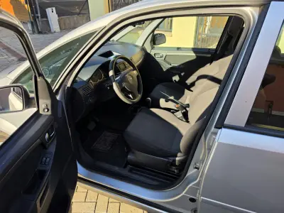 Opel Meriva 2010 (miniatűr)