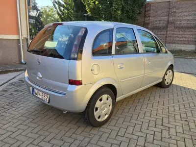 Opel Meriva 2010 (miniatűr)
