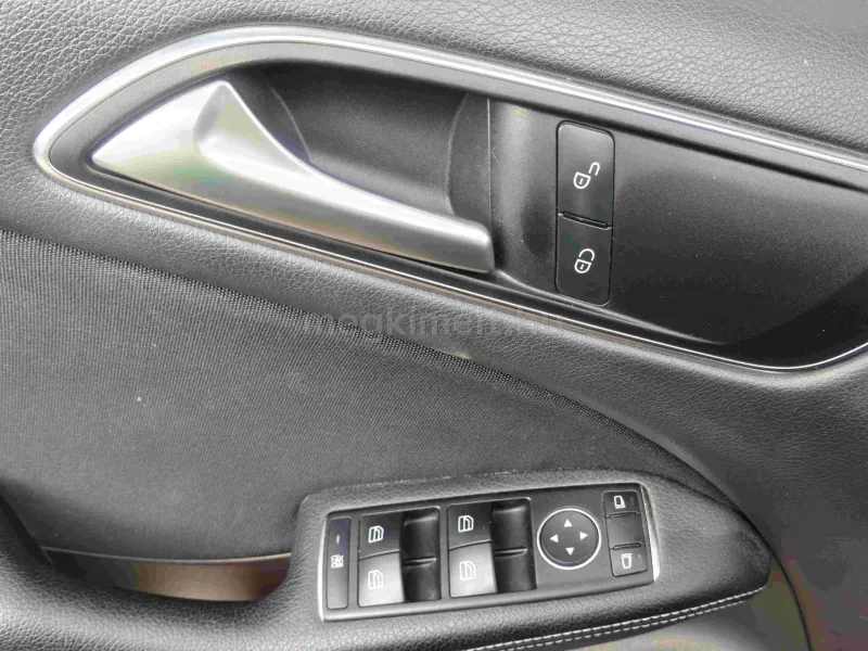 Mercedes-Benz B 180 2017
