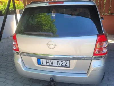 Opel Zafira 2008 (miniatűr)