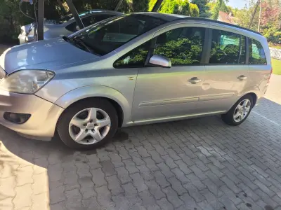 Opel Zafira 2008 (miniatűr)