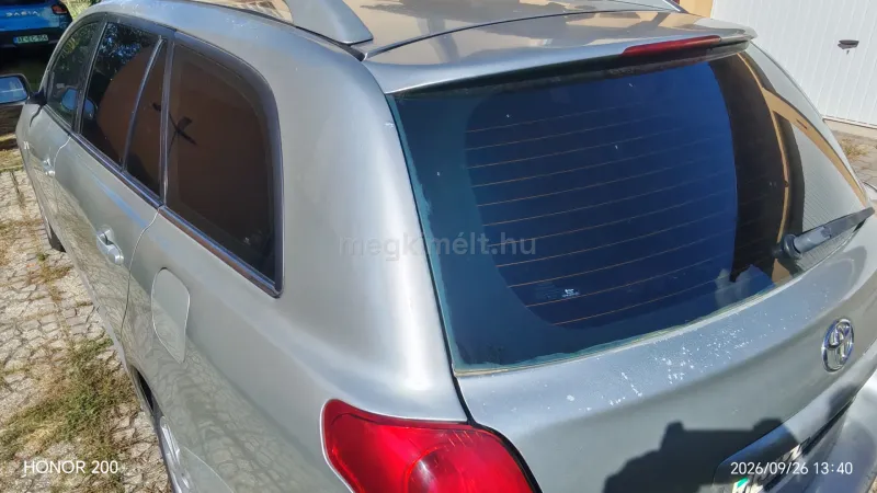 Toyota Avensis 2004