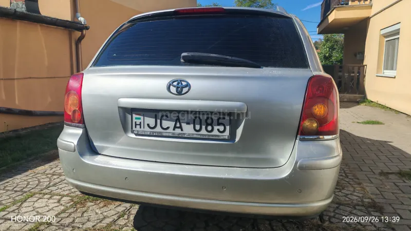 Toyota Avensis 2004