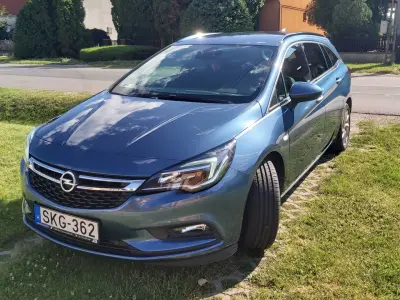 Opel Astra 2017 (miniatűr)