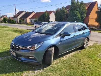 Opel Astra 2017 (miniatűr)